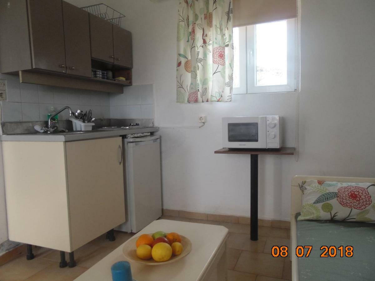 Hippokratis Apartments Gerani  エクステリア 写真